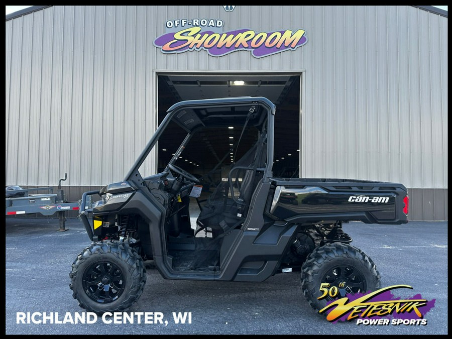 2024 Can-Am® Defender XT HD10