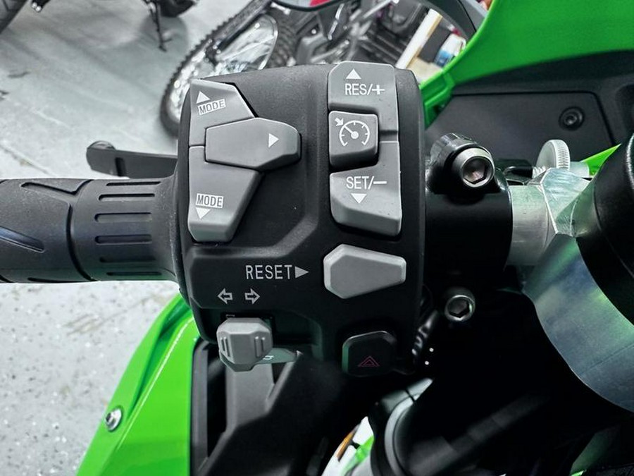 2025 Kawasaki Ninja® ZX™-10R KRT Edition ABS