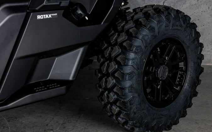 2026 Can-Am Defender Limited HD11
