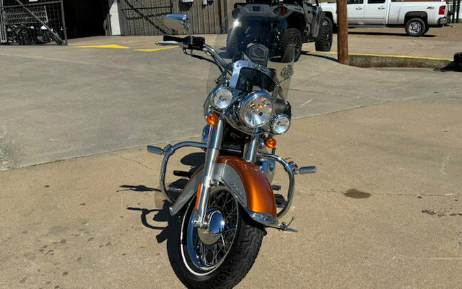 2014 Harley-Davidson® SOFTAIL DELUXE AMBER WHISKEY/BRILLIANT SILVER WITH ENGINEGUARDS WITH PEGS, WINDSHIELD WITH BAG, DRIV