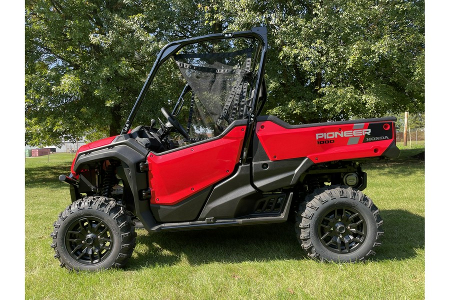 2023 Honda Pioneer 1000 Deluxe