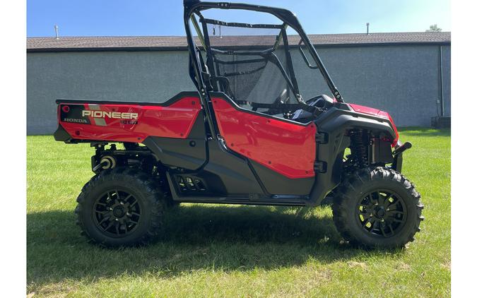 2023 Honda Pioneer 1000 Deluxe