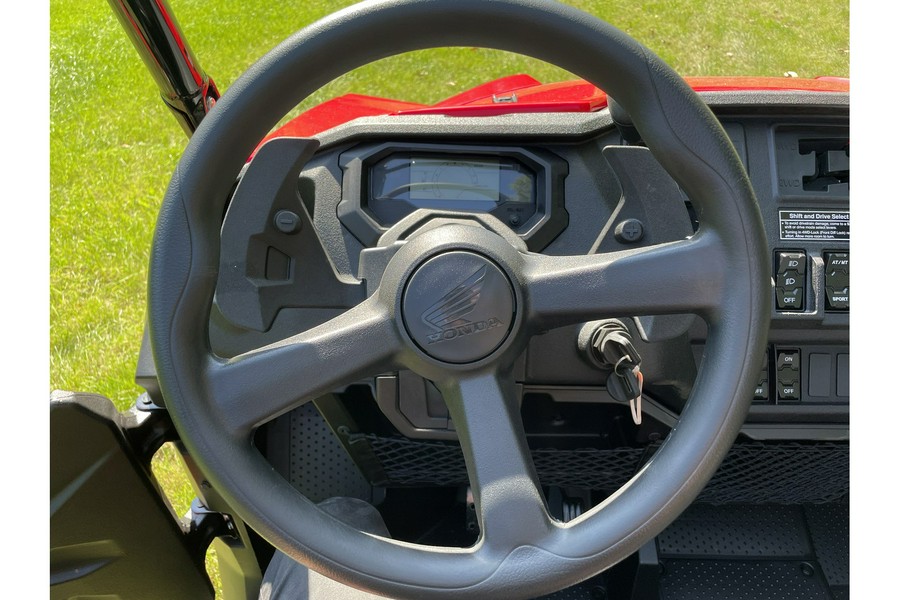 2023 Honda Pioneer 1000 Deluxe