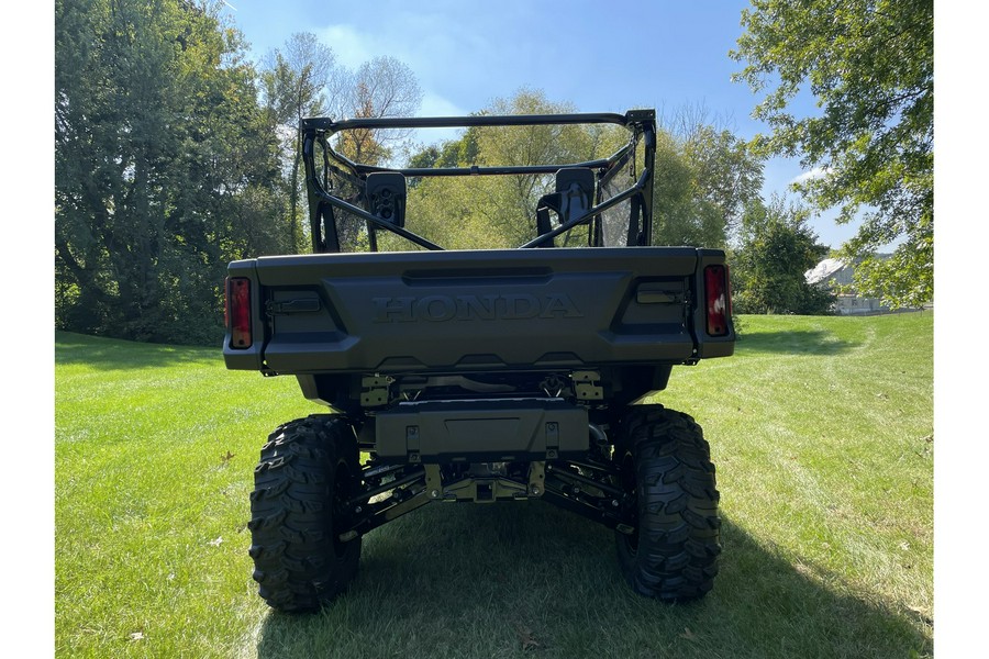 2023 Honda Pioneer 1000 Deluxe