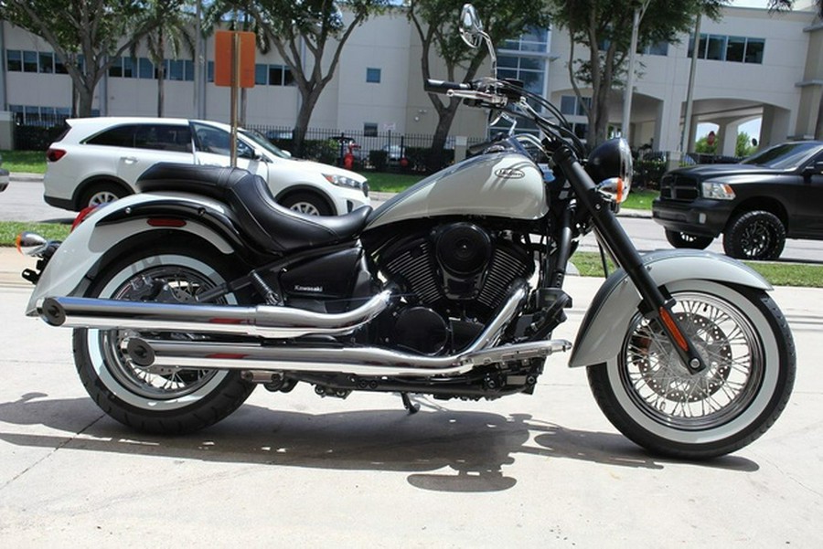 2024 Kawasaki Vulcan 900 Classic