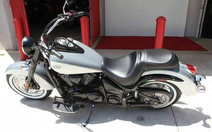 2024 Kawasaki Vulcan 900 Classic