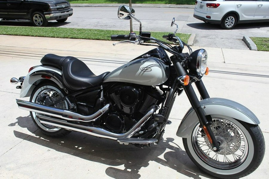 2024 Kawasaki Vulcan 900 Classic