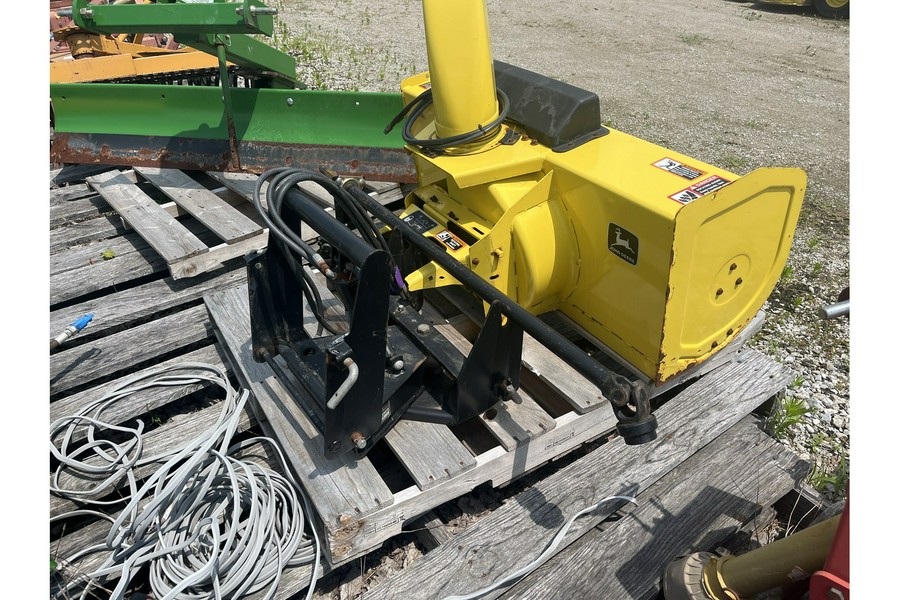 2000 John Deere 47