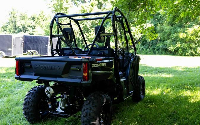 2026 Pioneer 520 - Honda