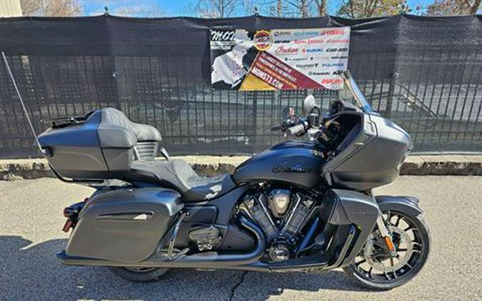 2023 Indian Motorcycle Pursuit® Dark Horse® with Premium Package