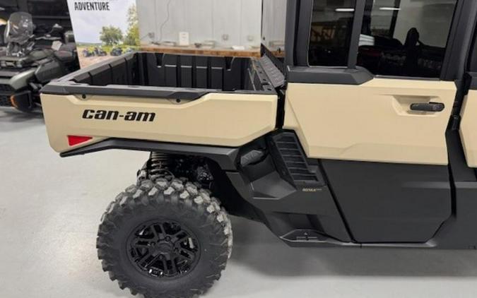 2026 Can-Am® Defender MAX Limited HD11 Desert Tan & Carbon Black
