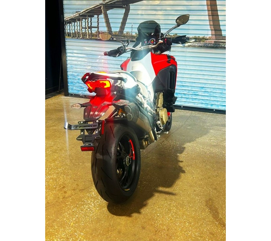 2024 Ducati Multistrada V4 RS