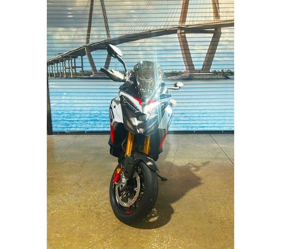 2024 Ducati Multistrada V4 RS