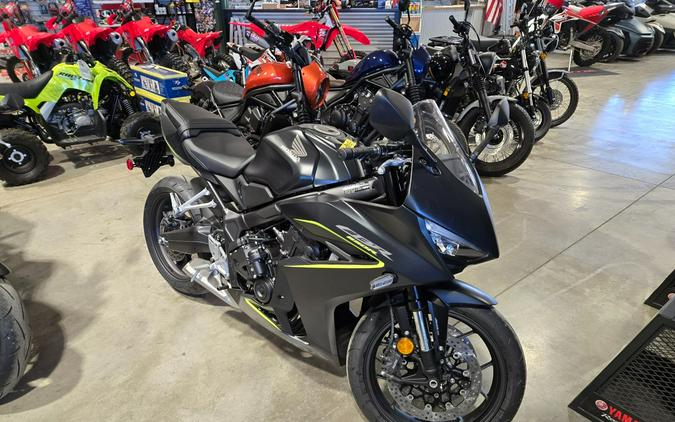 2026 Honda CBR650R E-Clutch