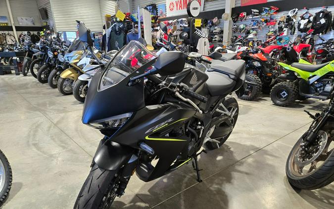 2026 Honda CBR650R E-Clutch