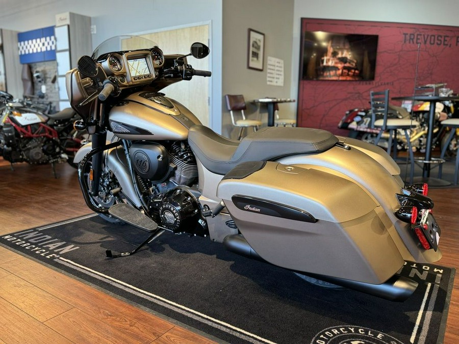 2024 Indian Motorcycle® Chieftain® Dark Horse® w/Powerband Audio Pkg Sandstone Smoke