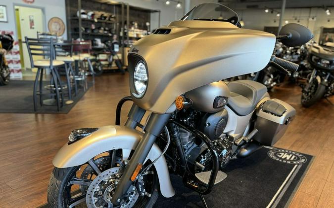 2024 Indian Motorcycle® Chieftain® Dark Horse® w/Powerband Audio Pkg Sandstone Smoke