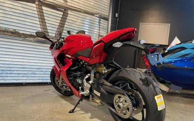 2024 Ducati Supersport 950 S Red 950 S