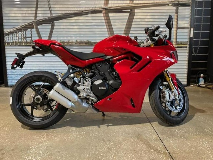 2024 Ducati Supersport 950 S Red 950 S