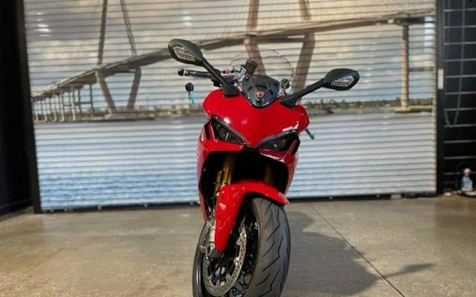 2024 Ducati Supersport 950 S Red 950 S