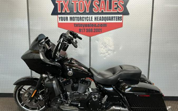 2015 Harley-Davidson Road Glide Base