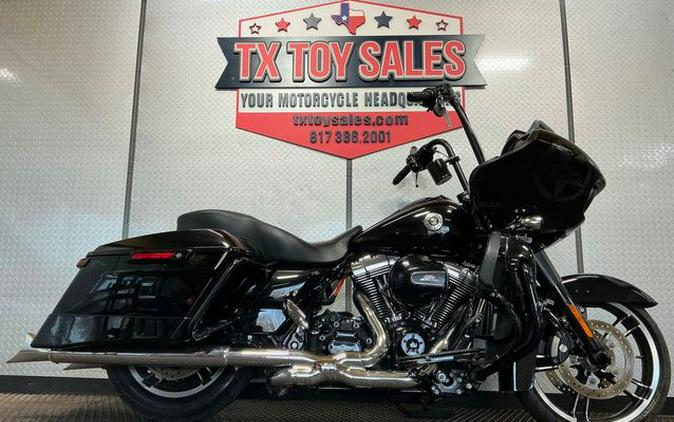 2015 Harley-Davidson Road Glide Base