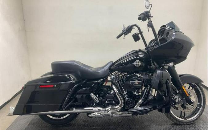 2015 Harley-Davidson Road Glide Base