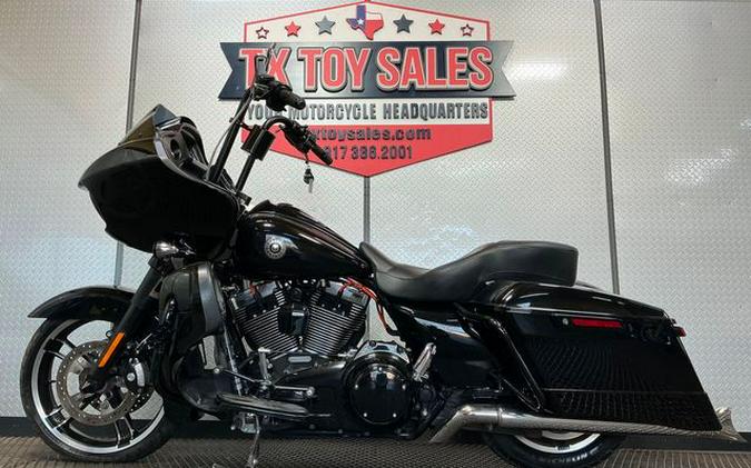 2015 Harley-Davidson Road Glide Base