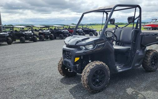 2023 Can-Am Defender DPS HD9 Timeless Black