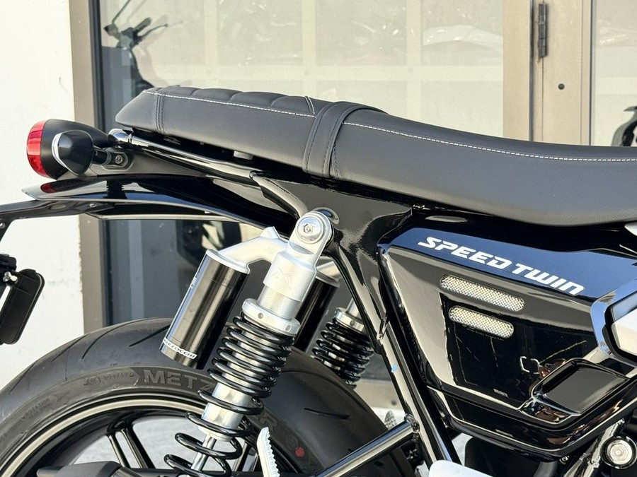 2025 Triumph Speed Twin 1200 Aluminum Silver