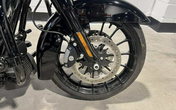 2018 Harley-Davidson® Street Glide® Special Vivid Black FLHXS