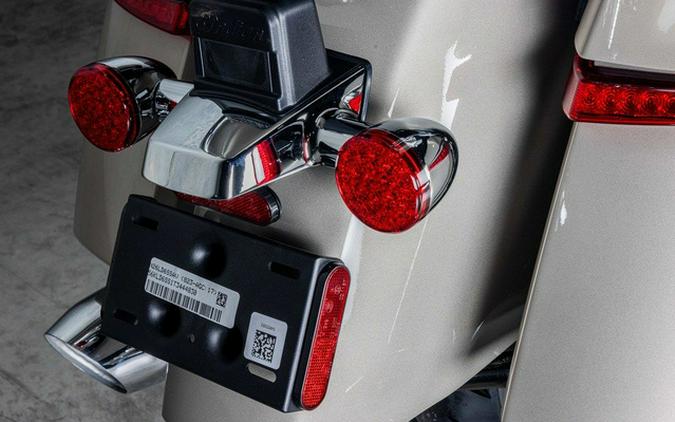 2026 Indian Pursuit Limited 112 w/PowerBand Audio Silver Quar
