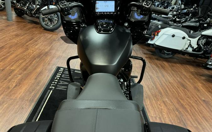 2024 Indian Motorcycle® Challenger® Dark Horse® w/PowerBand Audio Pkg Black Smoke