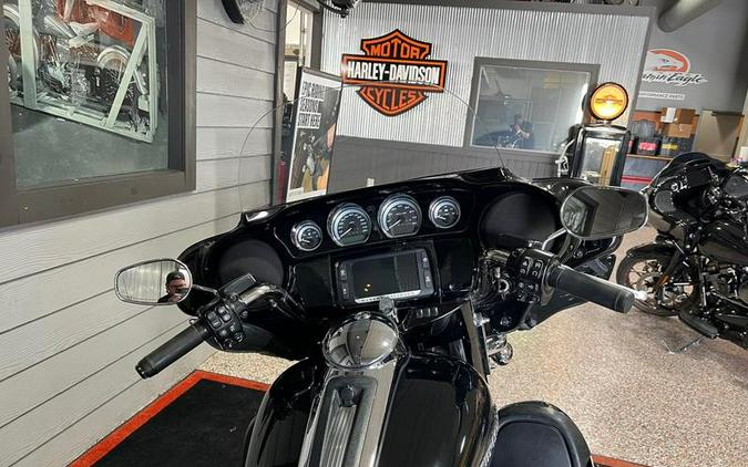 2015 Harley-Davidson® FLHTK - Ultra Limited