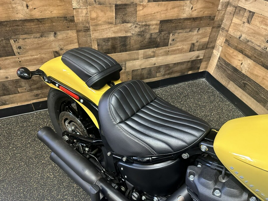 2023 Harley-Davidson® Street Bob® 114 Industrial Yellow FXBBS