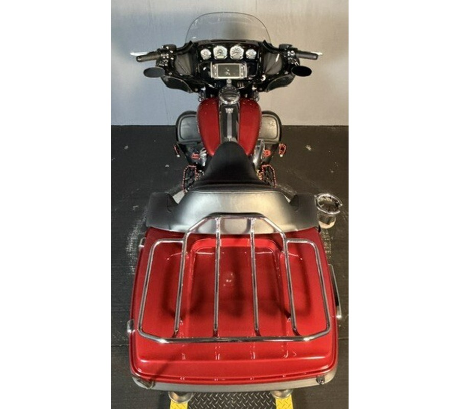 2018 Harley-Davidson® Ultra LimitedFLHTK WKDRED/TWTDCHRY W/PINSTRIPE