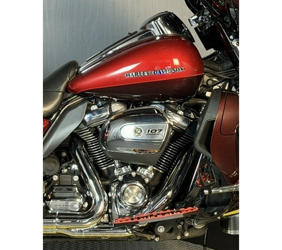 2018 Harley-Davidson® Ultra LimitedFLHTK WKDRED/TWTDCHRY W/PINSTRIPE