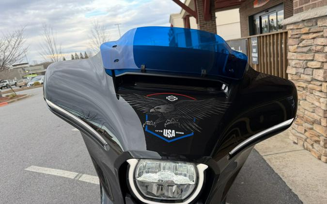 2026 Harley-Davidson® Street Glide® Midnight Ember Chrome Trim