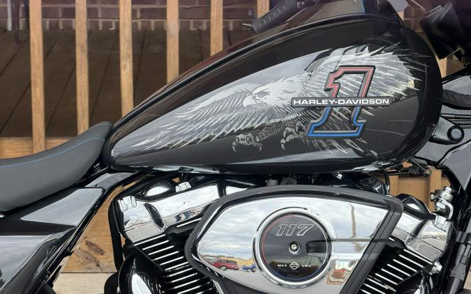 2026 Harley-Davidson® Street Glide® Midnight Ember Chrome Trim