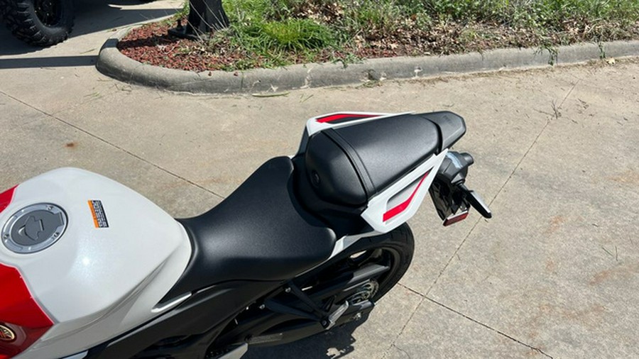 2026 Yamaha YZF-R3 70th Anniversary Edition R3