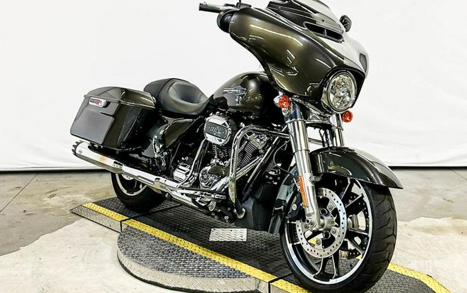 2021 Harley-Davidson® FLHX - Street Glide®