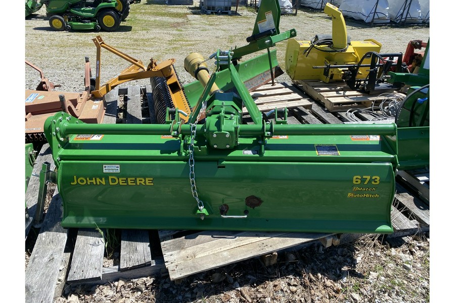 2012 John Deere 673