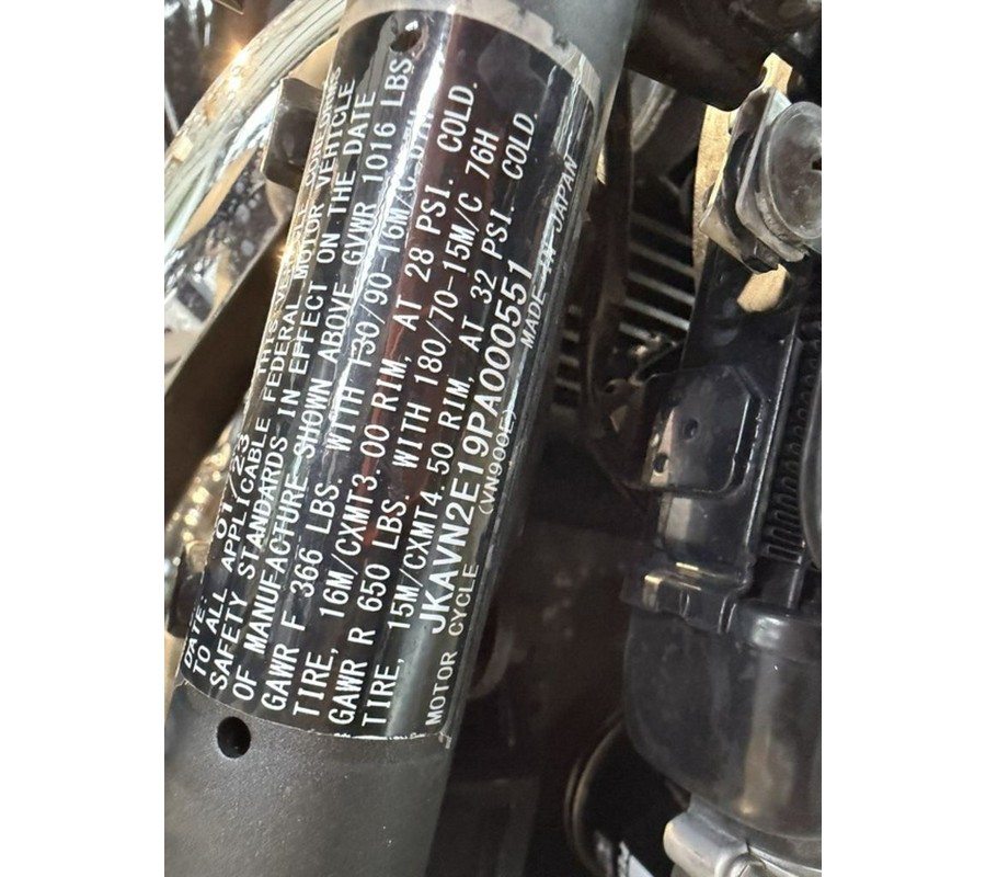 2023 Kawasaki Vulcan® 900 Classic