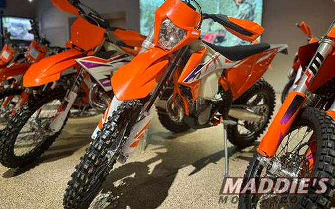 2024 KTM 450 XCF-W First Look [10 Fast Facts; 18 Photos]