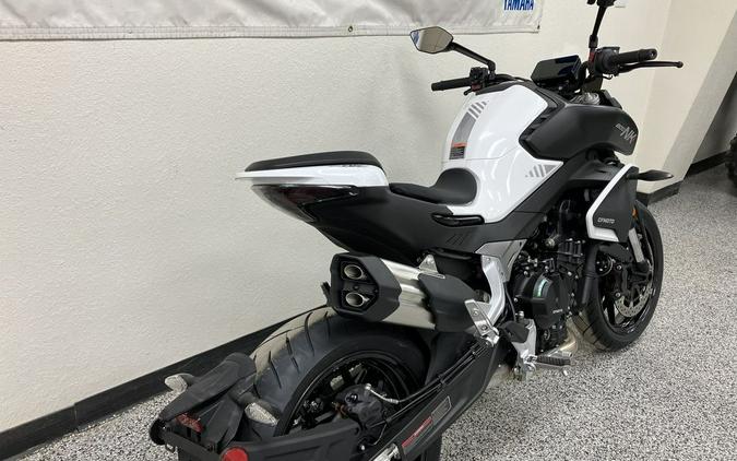 2024 CFMoto 800NK