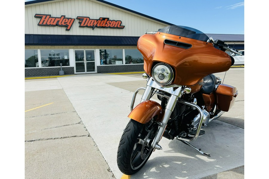 2014 Harley-Davidson® FLHX STREET GLIDE