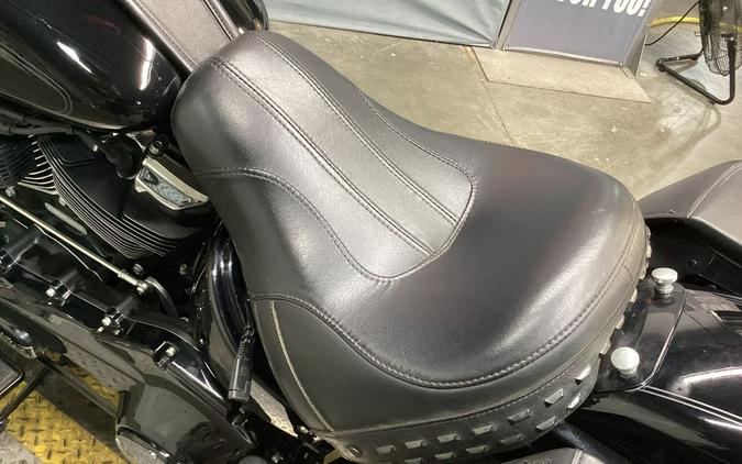 2021 Harley-Davidson® FLHCS - Heritage Classic 114