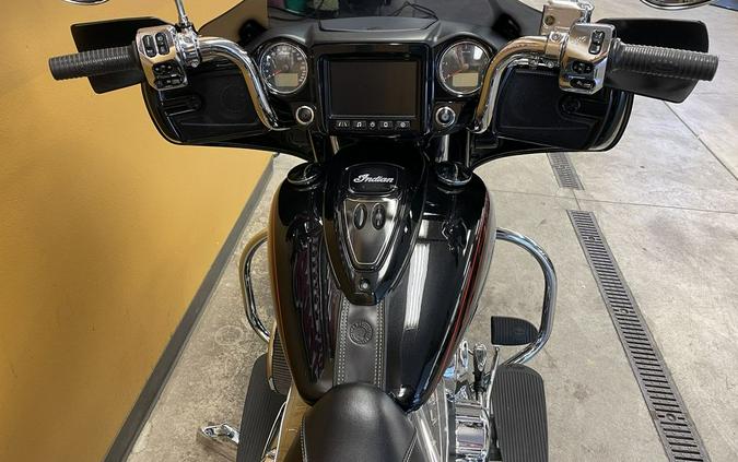 2018 Indian Motorcycle® Chieftain® Limited ABS Thunder Black Pearl with Graphics