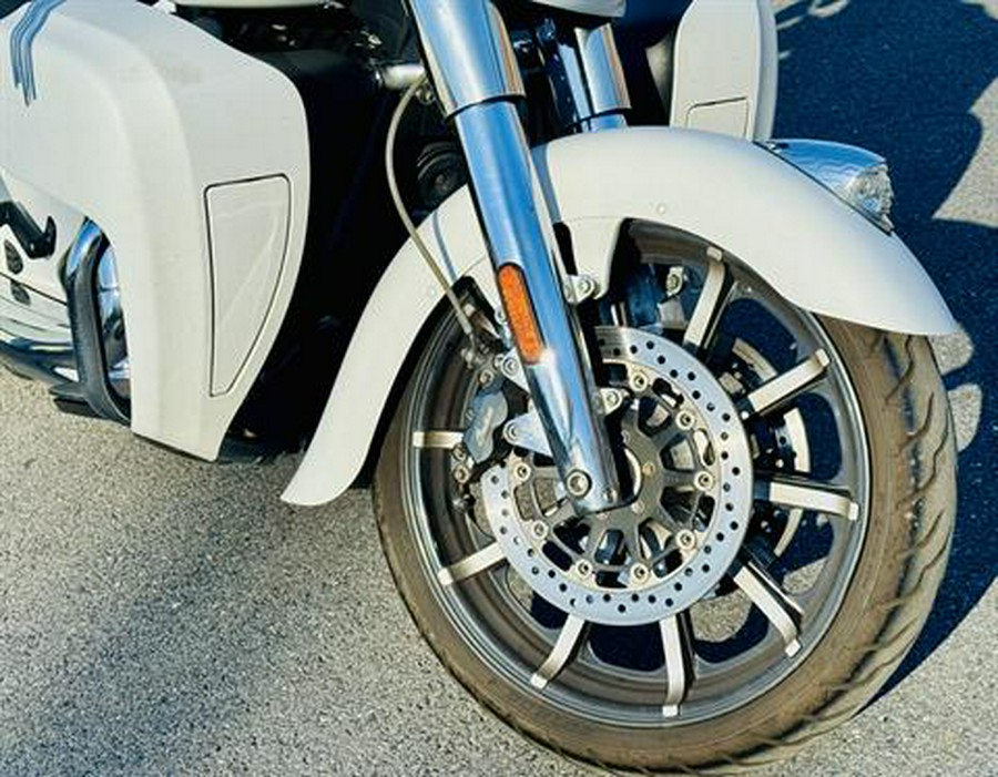 2020 Indian Motorcycle Roadmaster® Dark Horse®