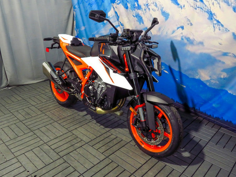 2026 KTM Duke 990 R